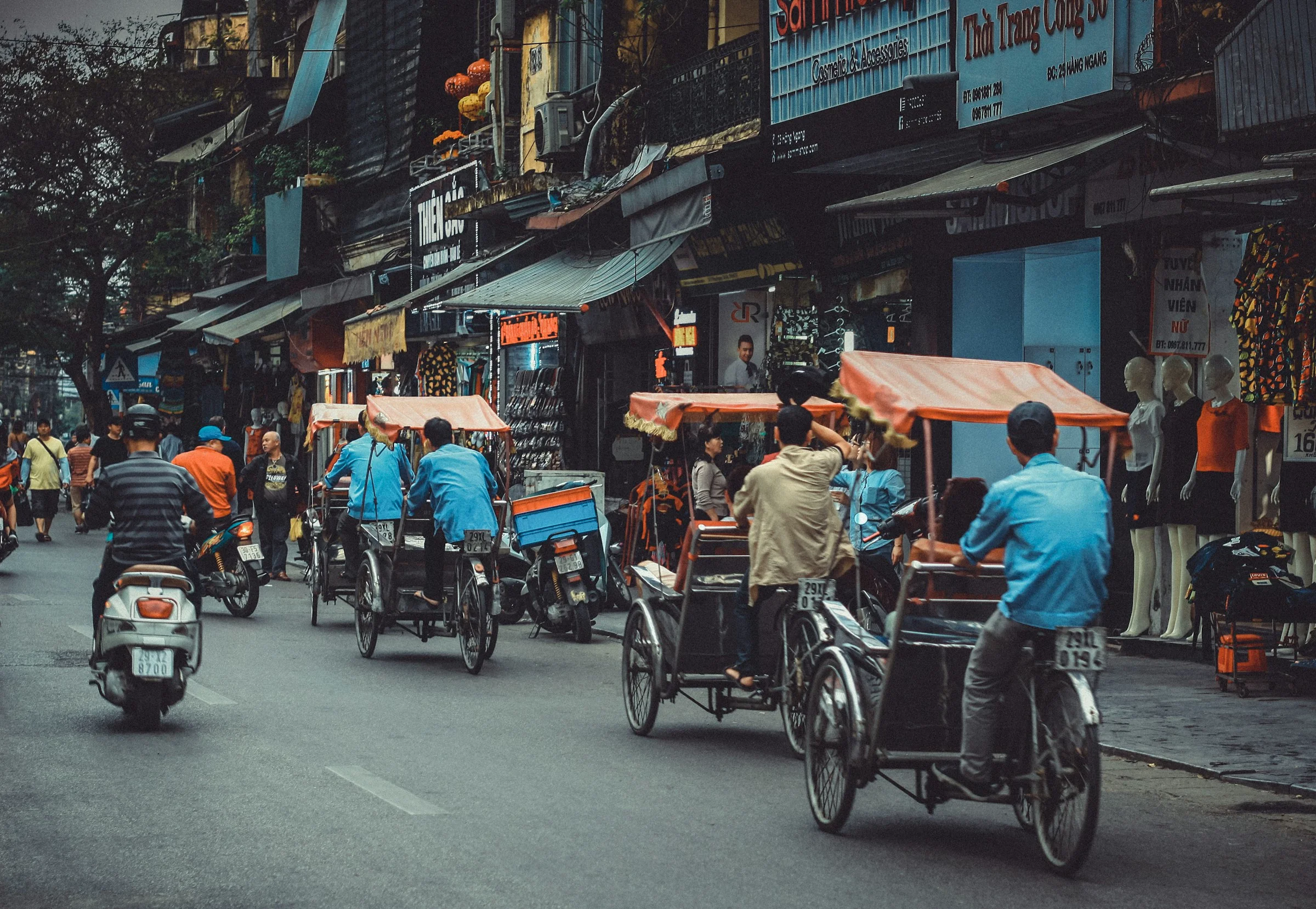 Vietnam tricycle service